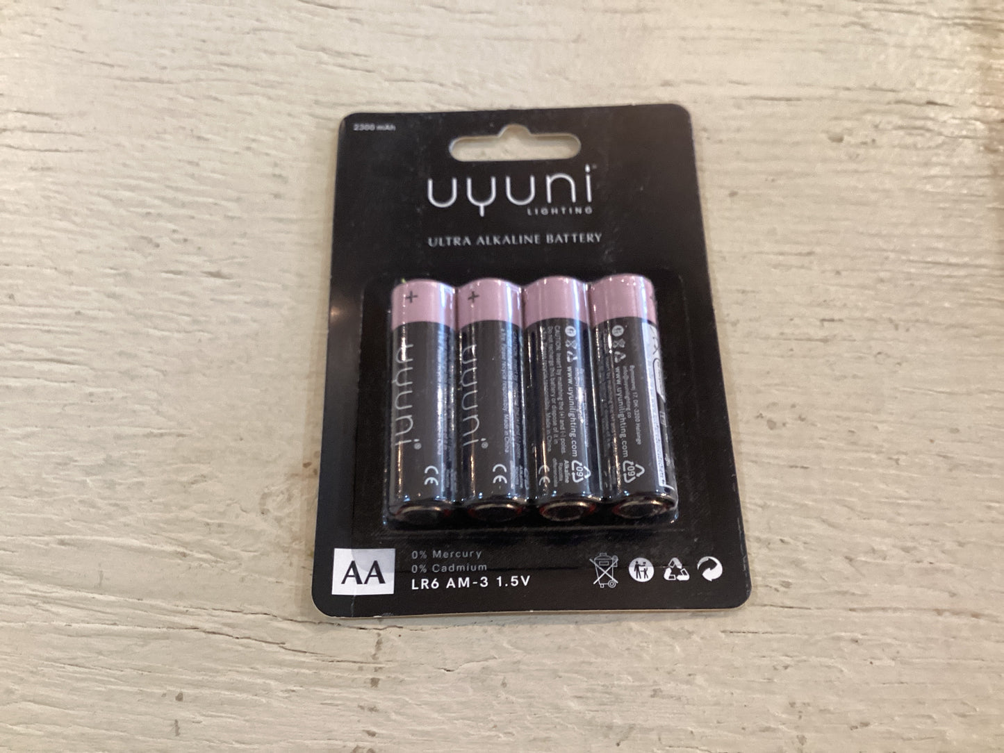 Uyuni AA battery four pack