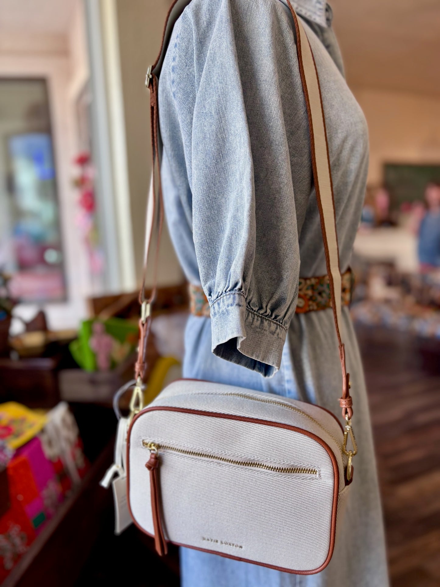 Hallie Crossbody Bag Canvas/Cognac