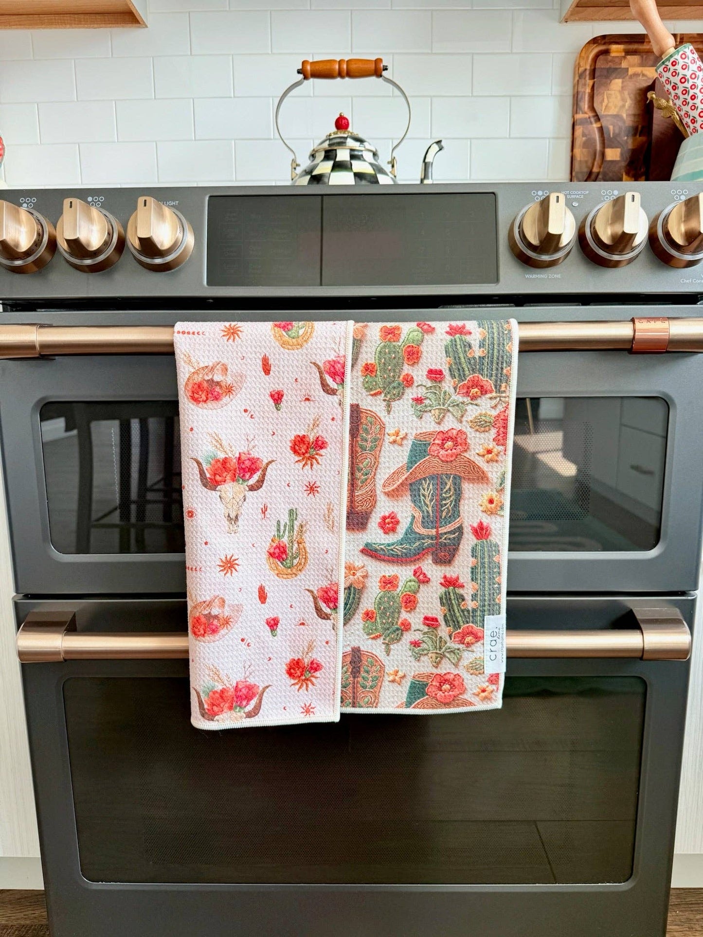 Cassity: Reversible Hand Towel: Cream / 19x29 / Hand Towel