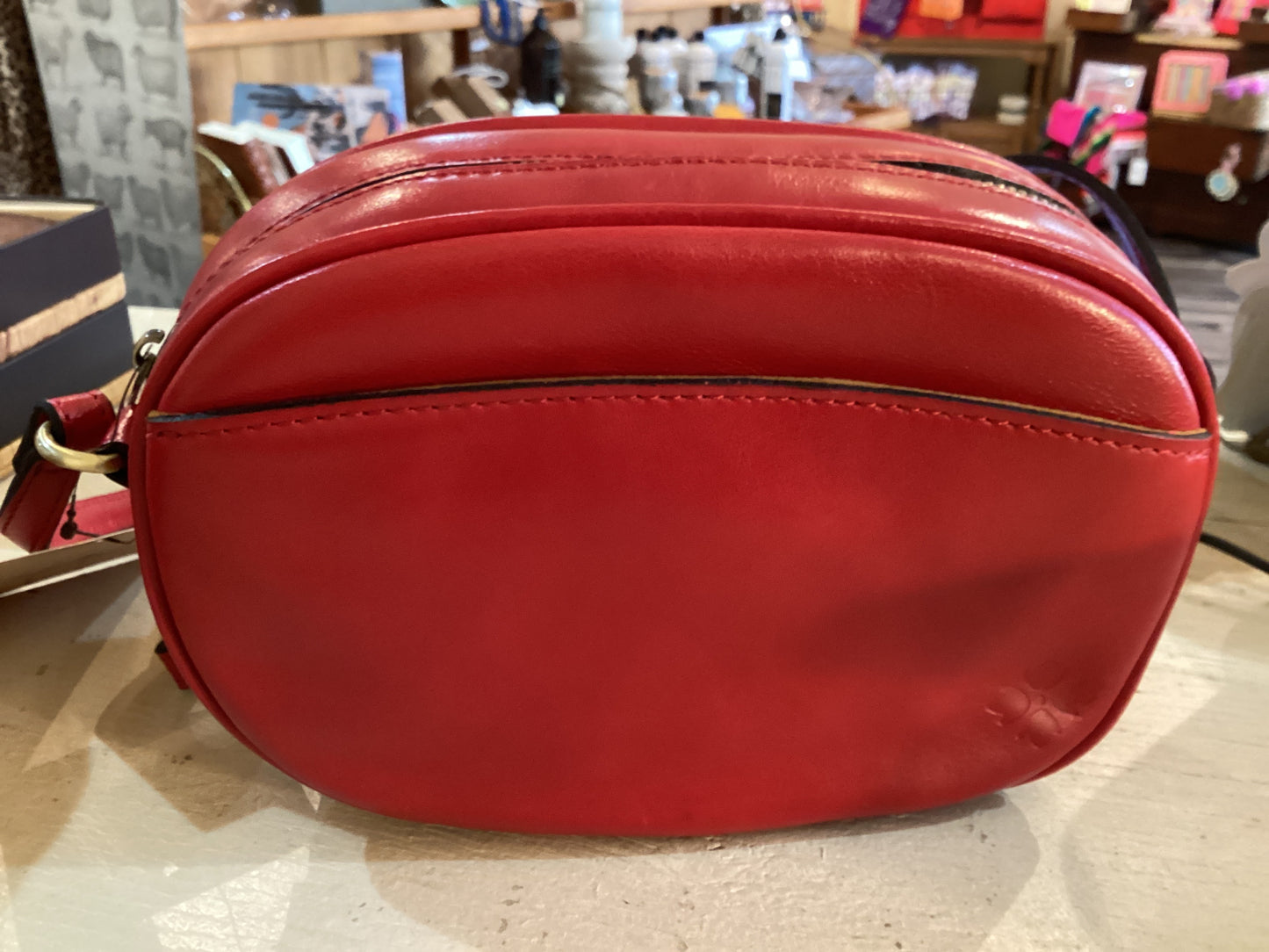 Vintage Distressed Elexis