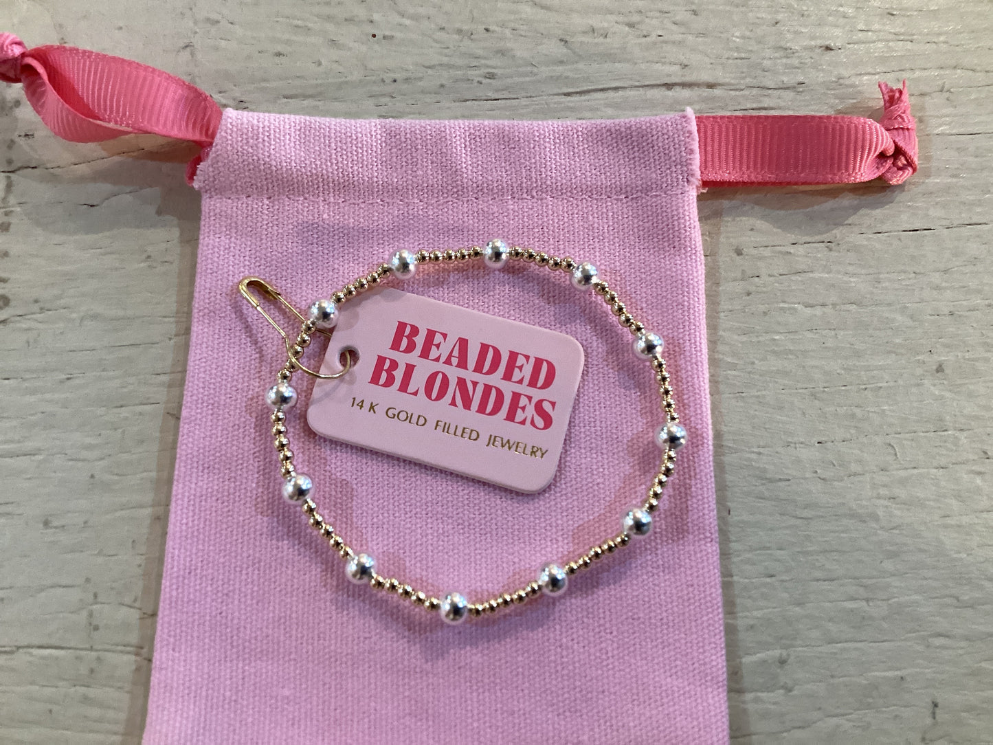 Lively Bracelet in Gold