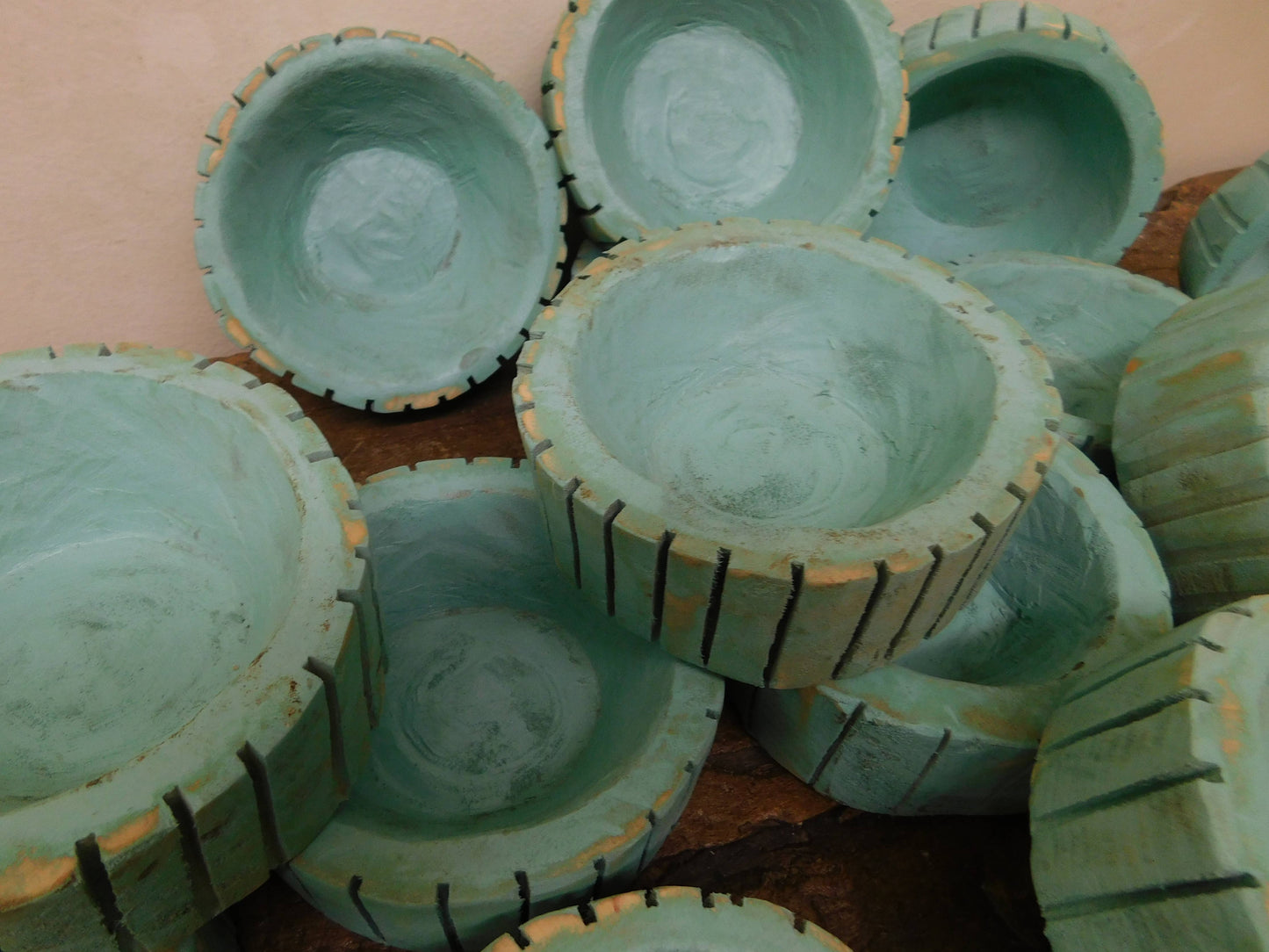 Ridgy Round Bowl-ER-Candle Ready-5.5-6in- Mint