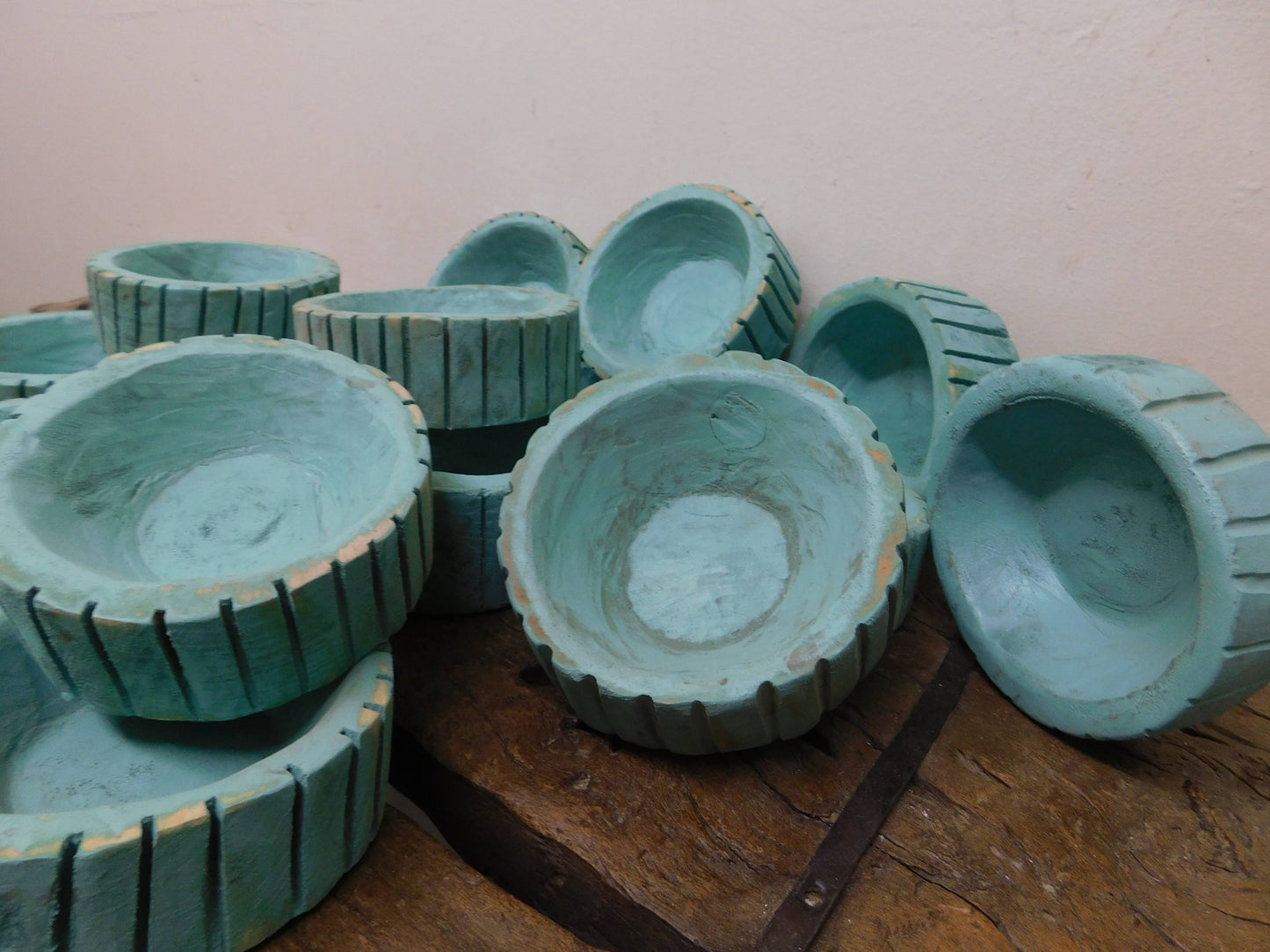 Ridgy Round Bowl-ER-Candle Ready-5.5-6in- Mint
