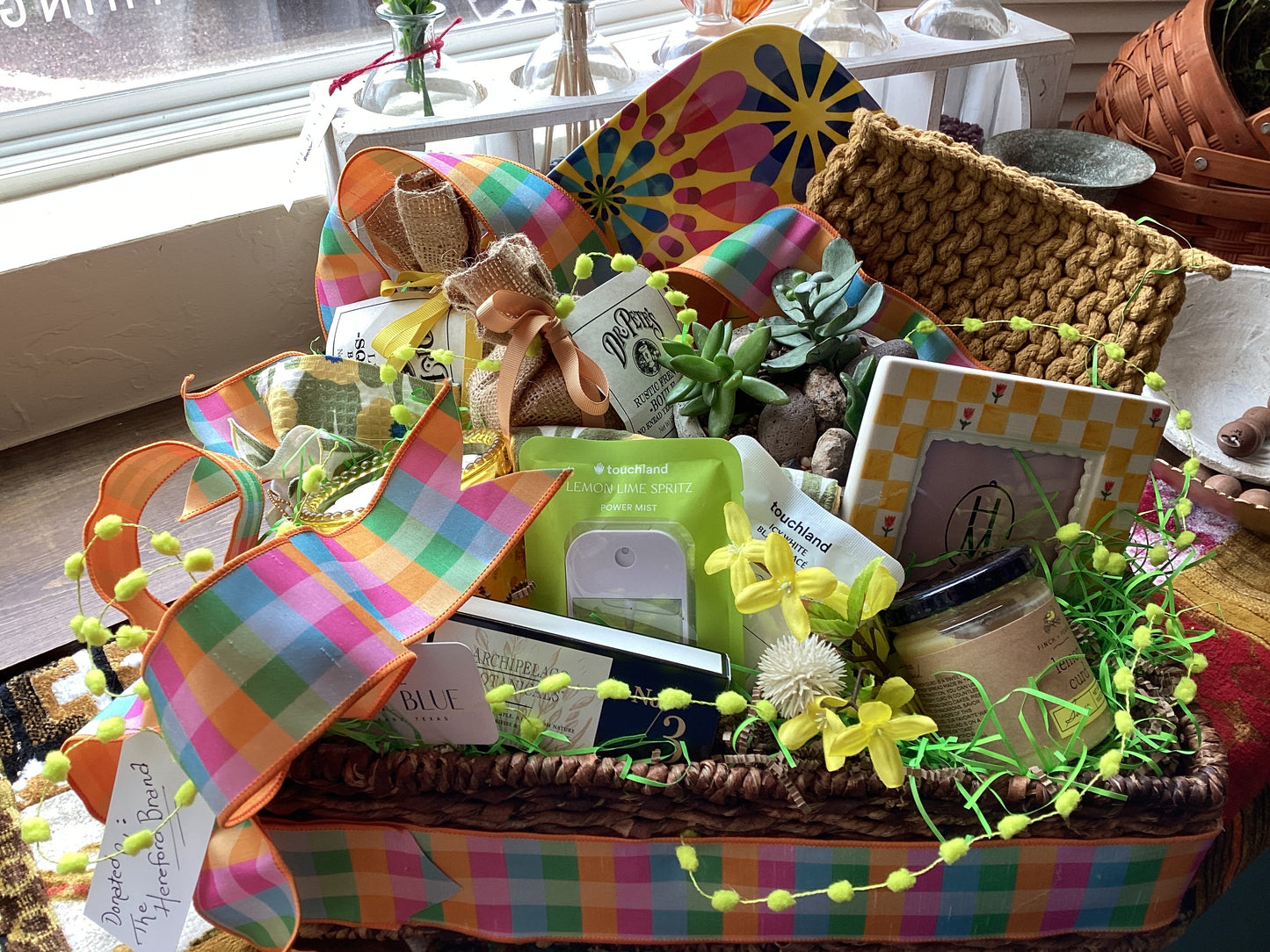 Hereford Brand Derby Basket