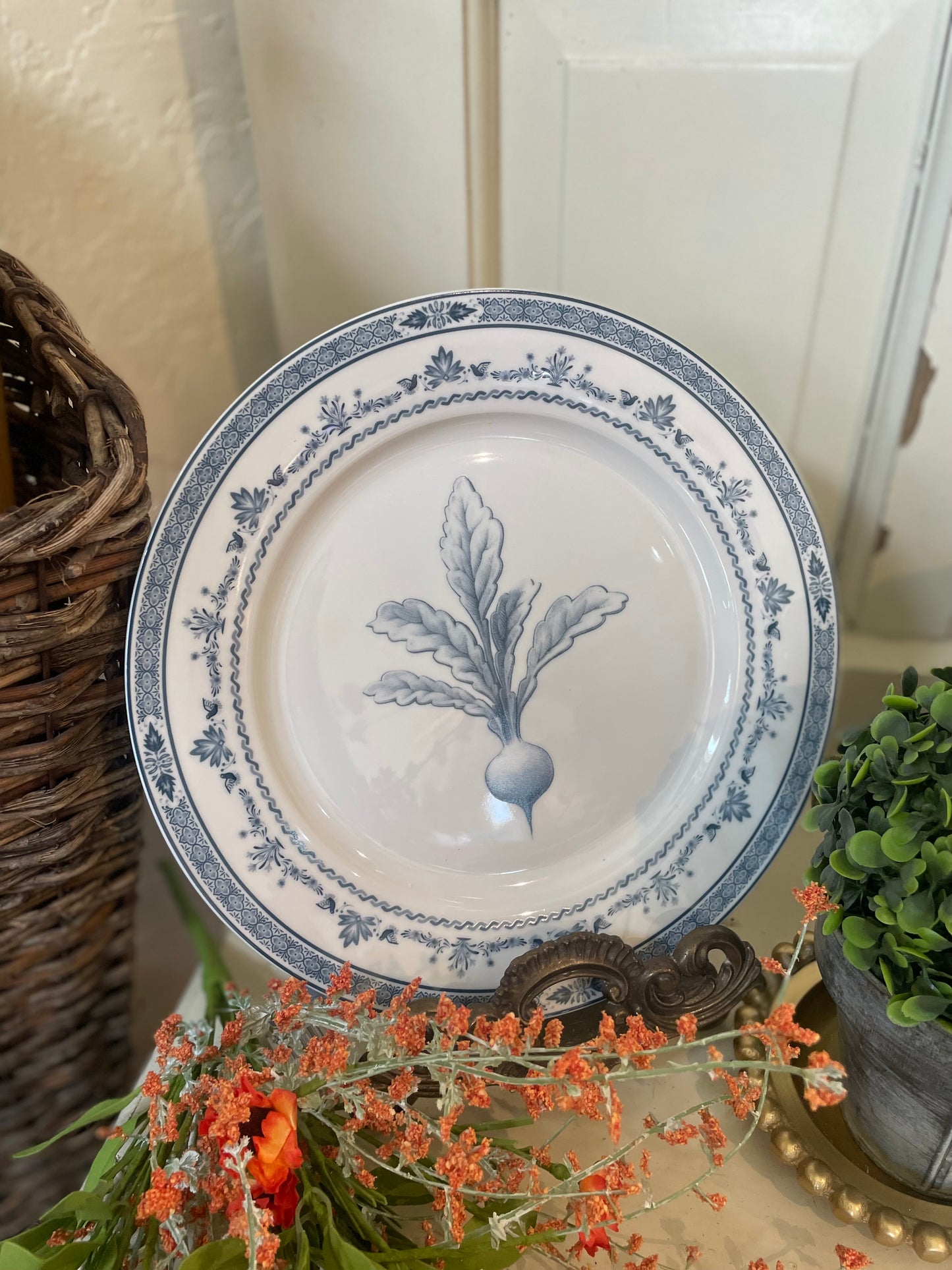 BLUE & WHITE FARM FRESH DINNER PLATES SET OF 4 WITH GIFTBOX