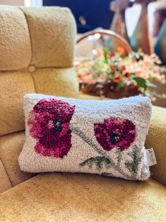 Poppy 8"x12" Hooked Wool Pillow