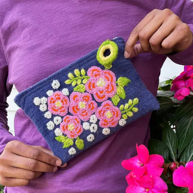 Five Dahlias Embroidered Wool Pouch - Navy