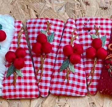 Xmas Theme Embroidered Hair Barrette, Christmas Collection: 3.