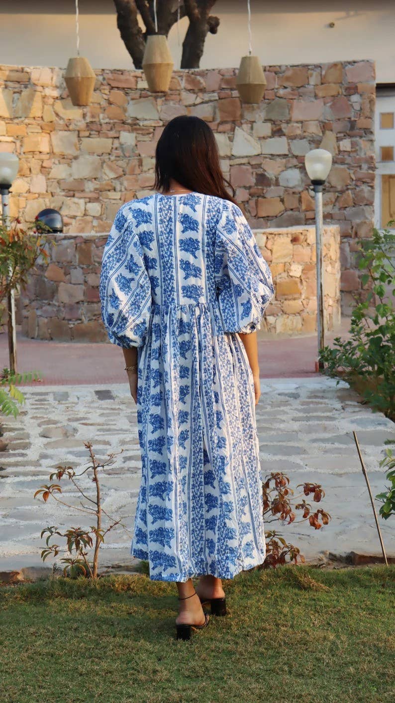 Long Block Printed Midi Dress Deep Neck with String Closer: Mini 87 cm / L